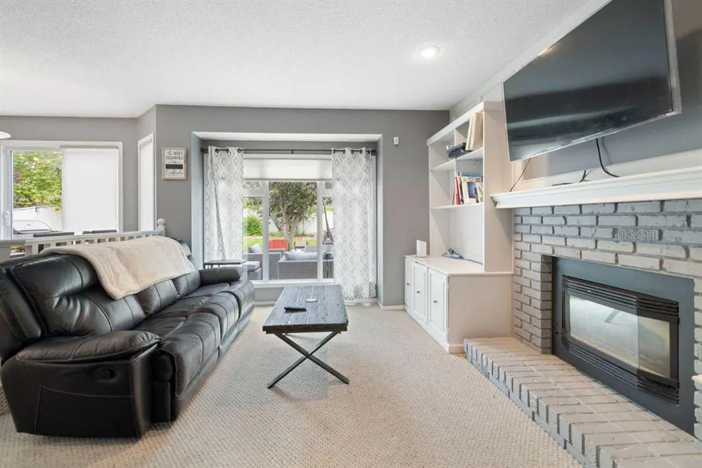 156 Woodfield Road SW
