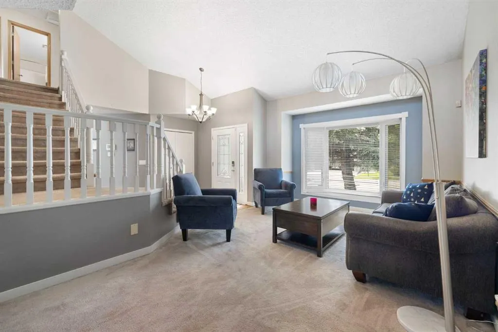 156 Woodfield Road SW
