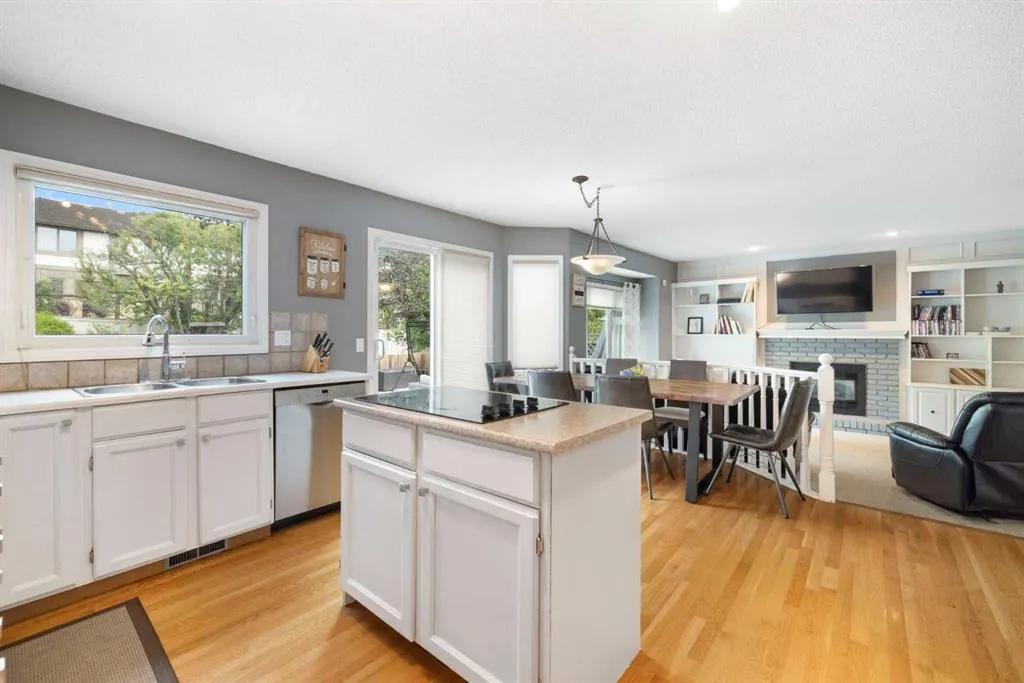 156 Woodfield Road SW