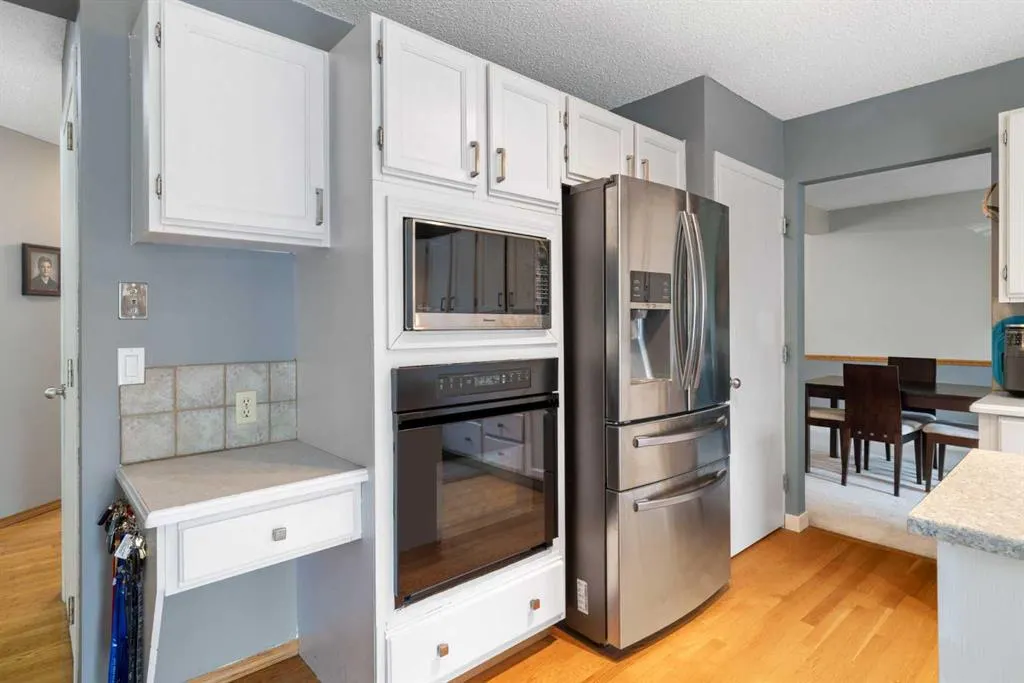156 Woodfield Road SW