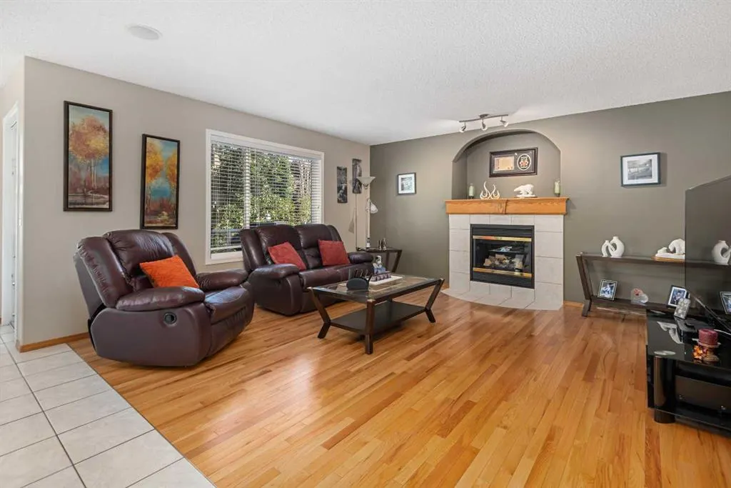 195 Cove Crescent