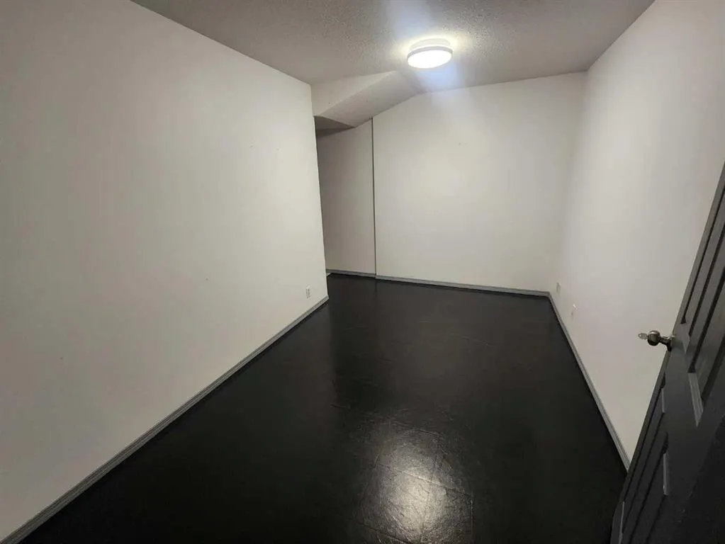 95 Brent Boulevard, #105