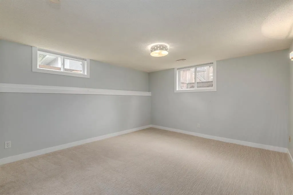 26 Butler Crescent NW