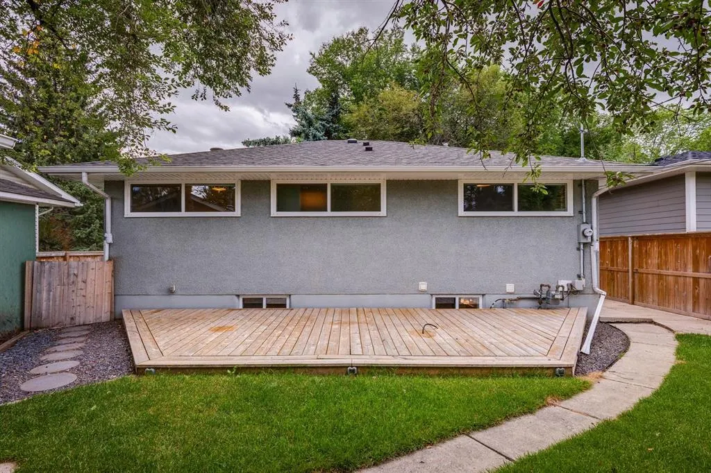 26 Butler Crescent NW