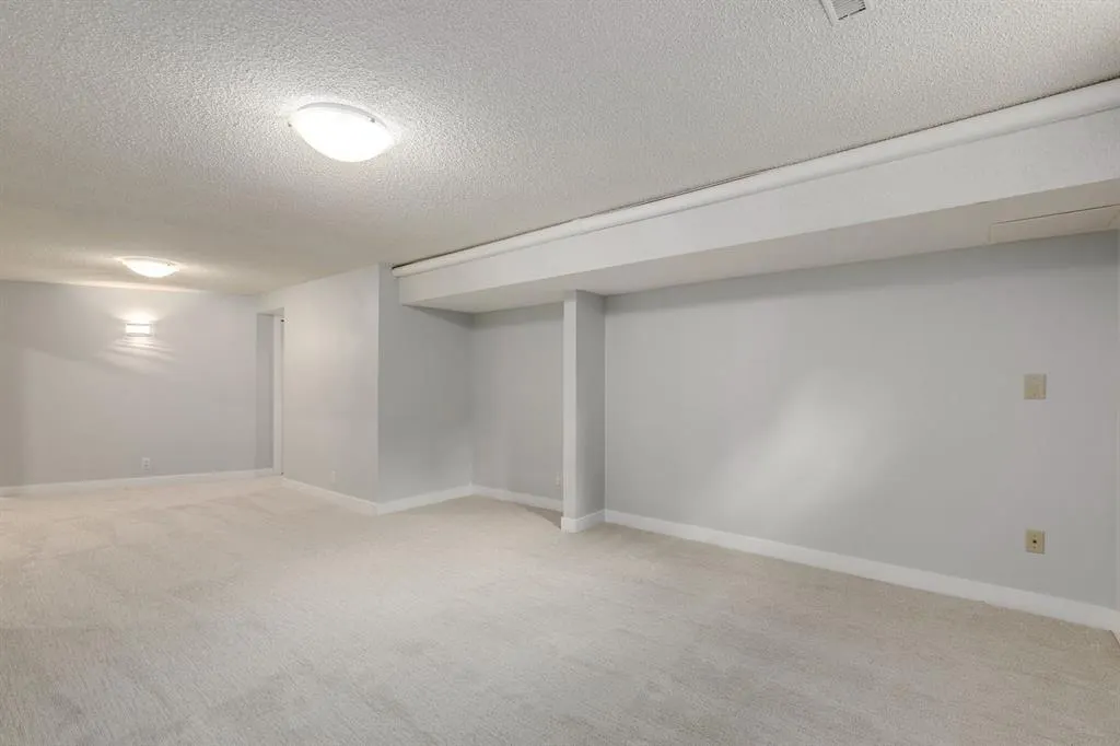 26 Butler Crescent NW