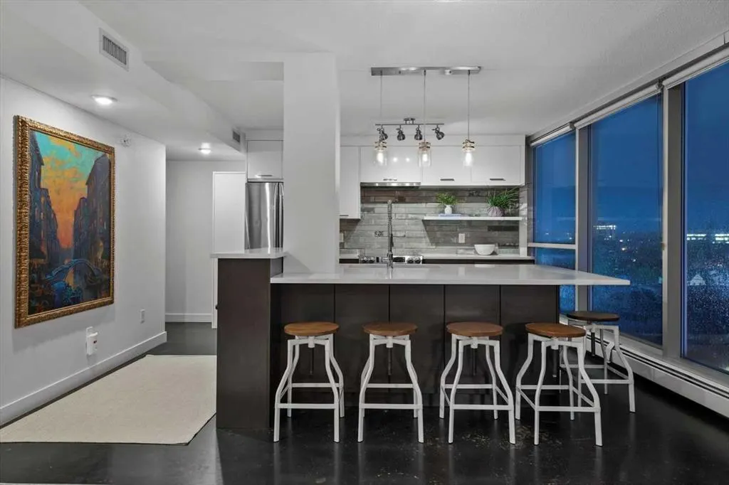 188 15 Avenue SW, #909