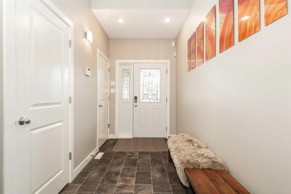 230 Couleesprings Grove S