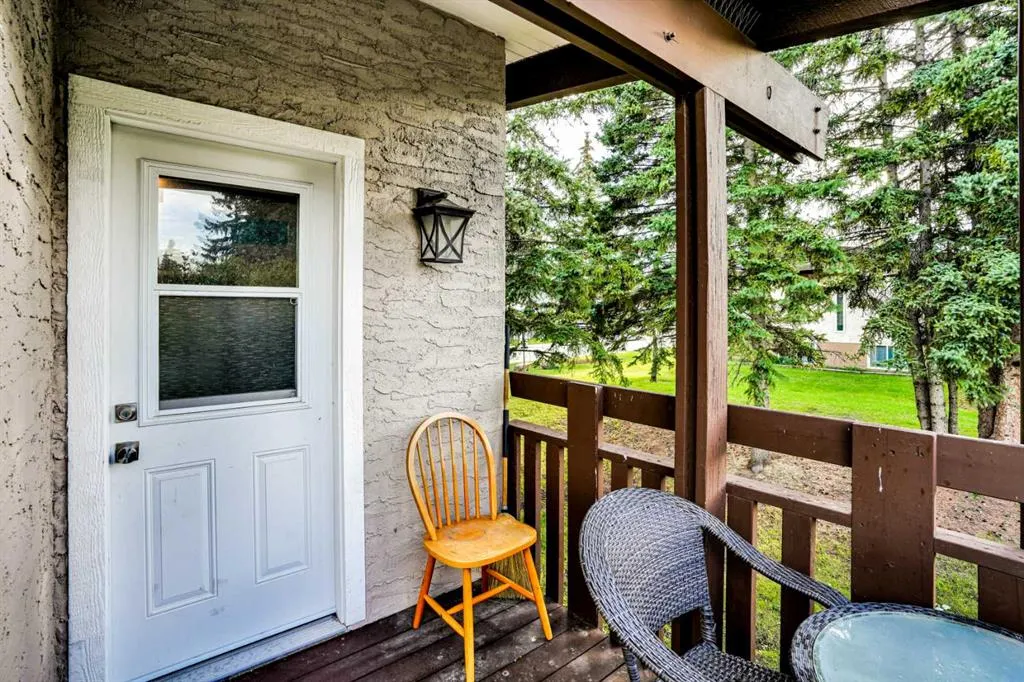 4964 Rundlewood Drive NE