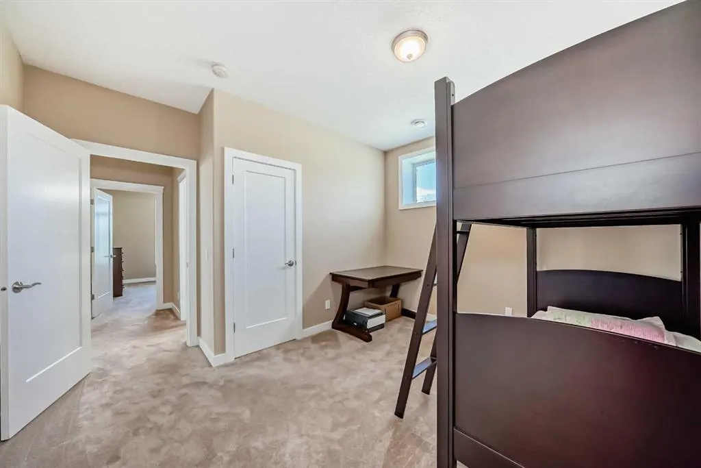 196096 144 Street W