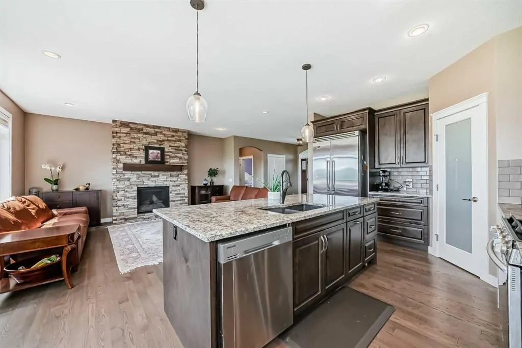 196096 144 Street W