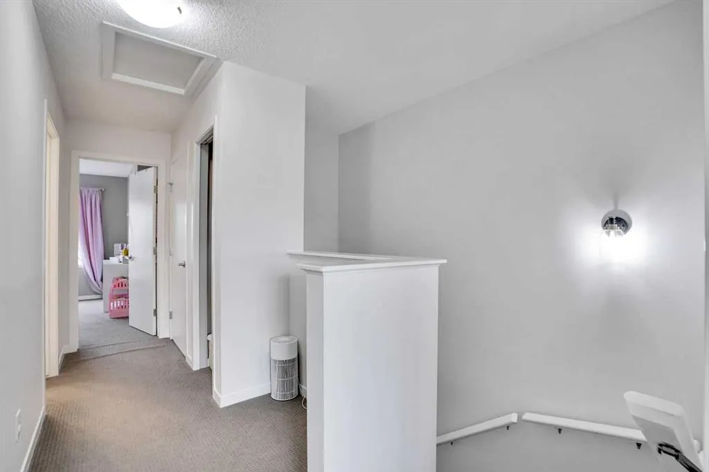 21 Copperpond Road SE