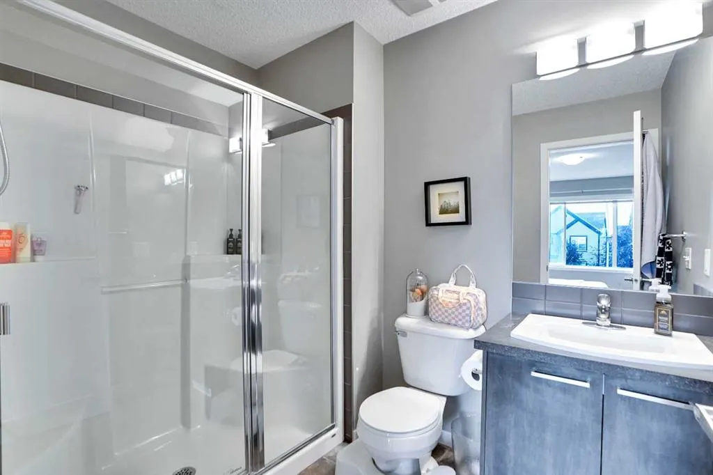 21 Copperpond Road SE