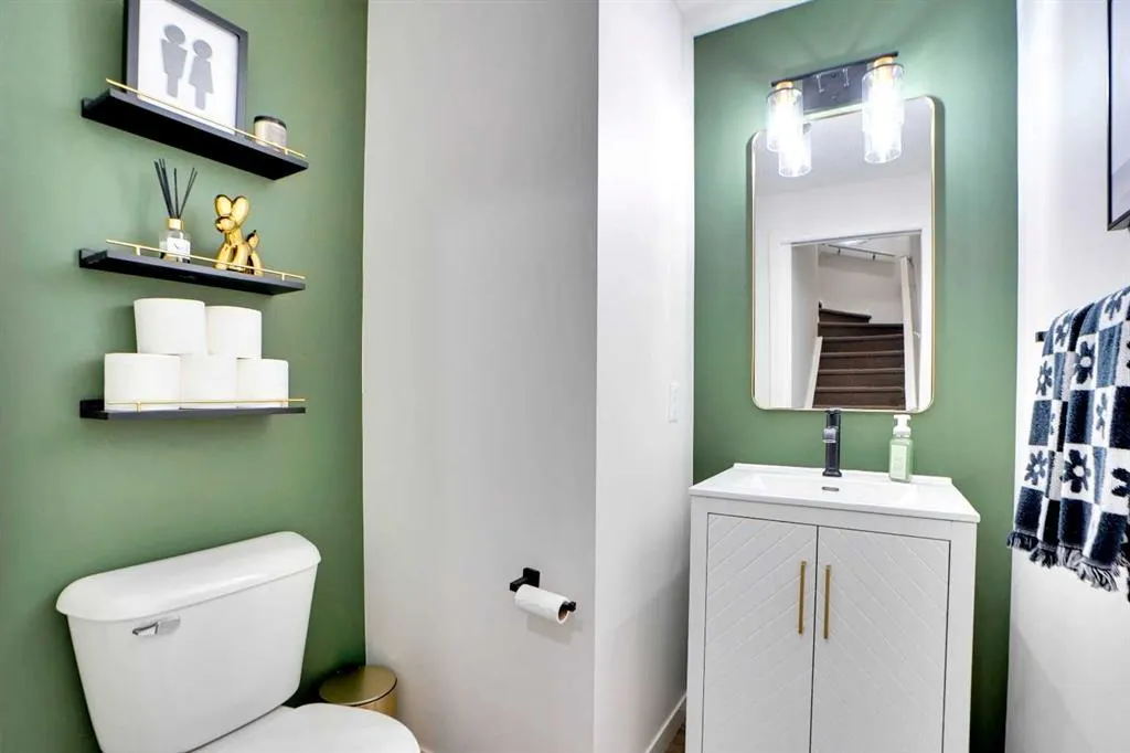 21 Copperpond Road SE