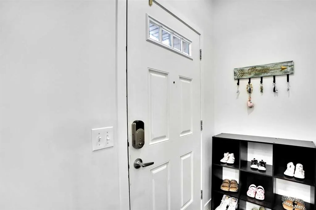 21 Copperpond Road SE