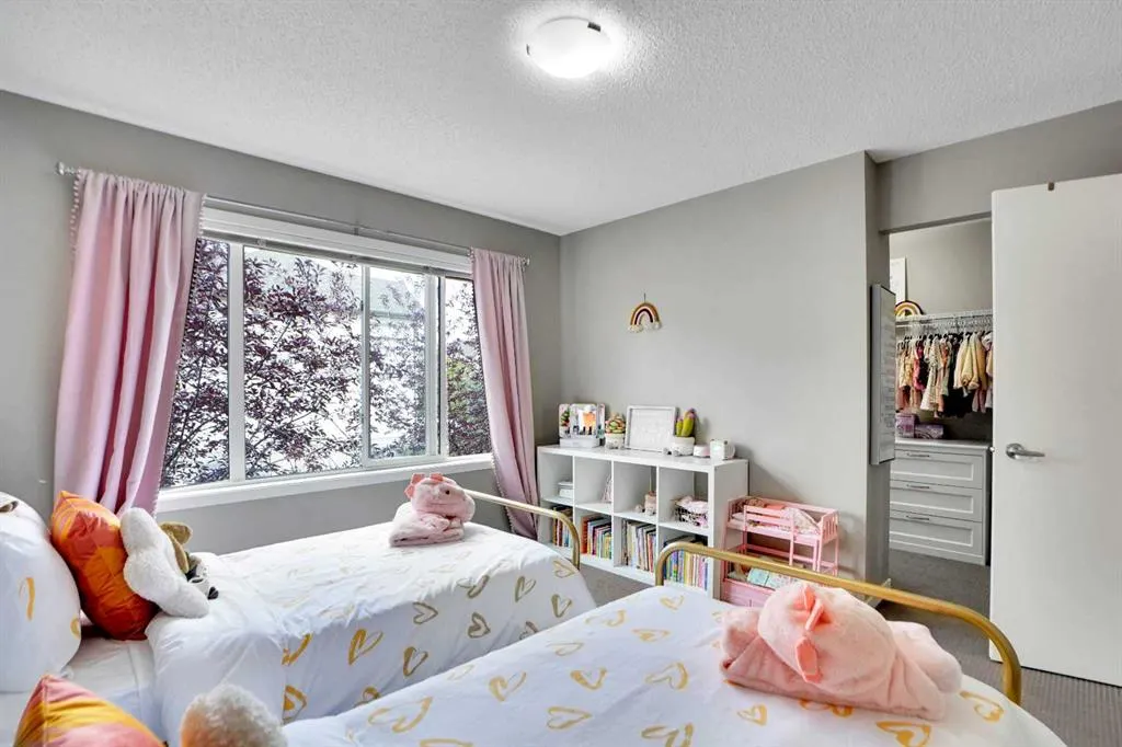 21 Copperpond Road SE