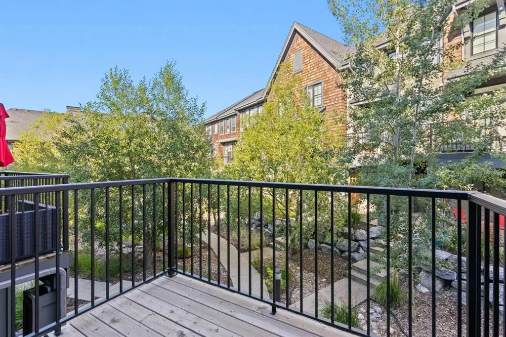 229 Ascot Circle SW
