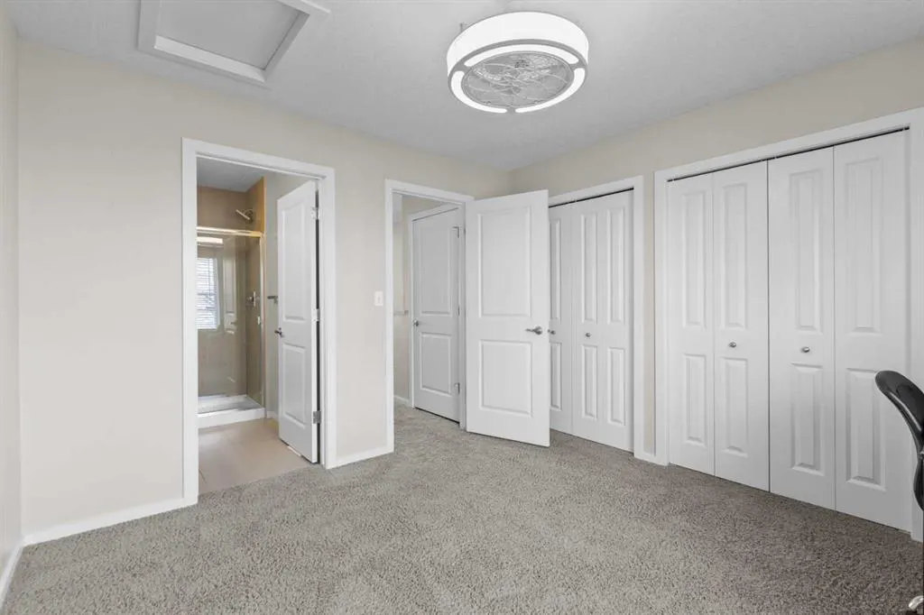 229 Ascot Circle SW
