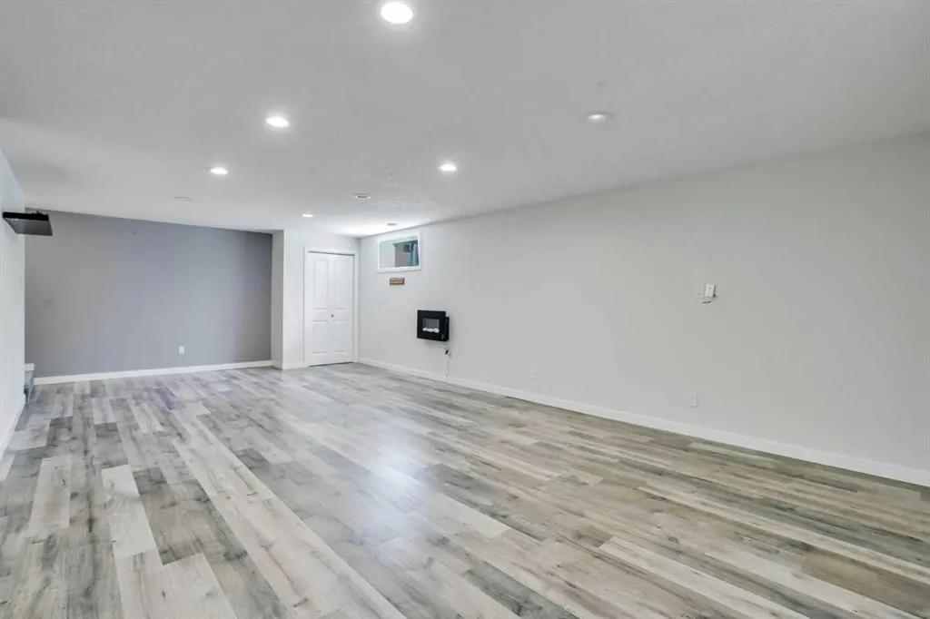 347 Evanston Drive NW