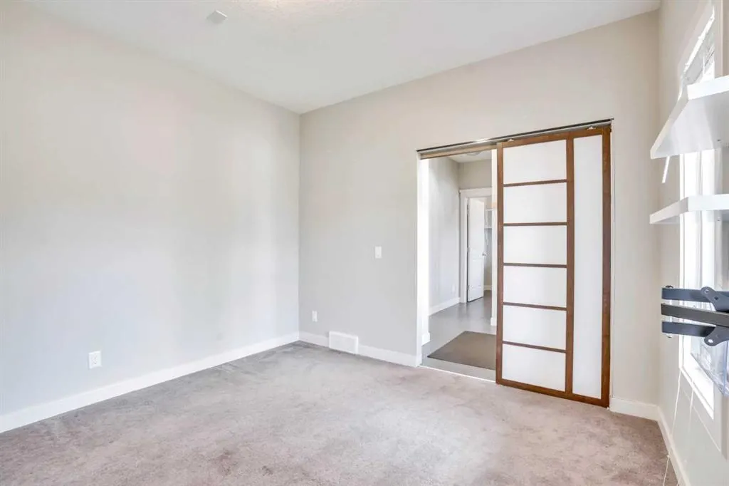 347 Evanston Drive NW