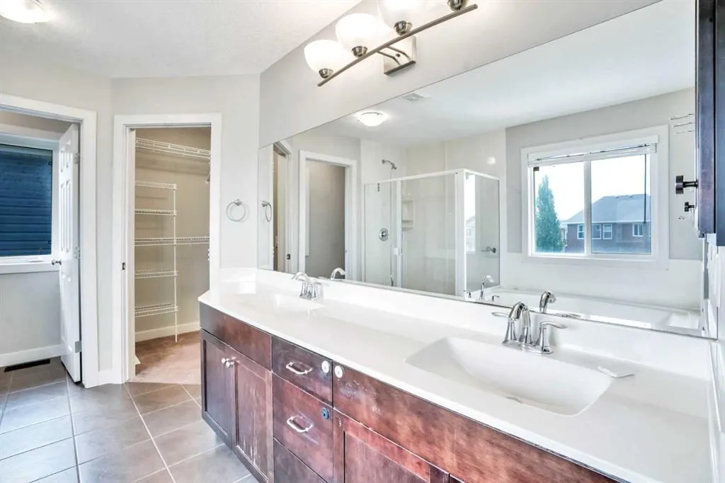 347 Evanston Drive NW