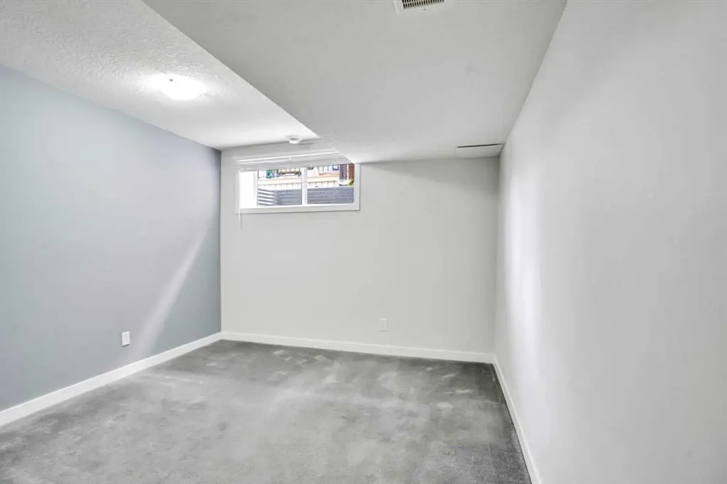 347 Evanston Drive NW