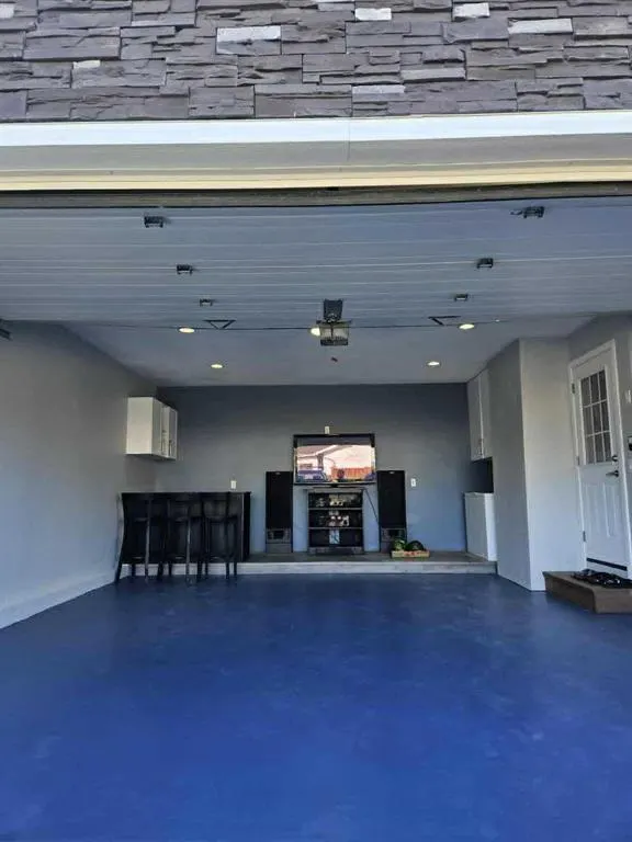 93 Ellenwood Drive