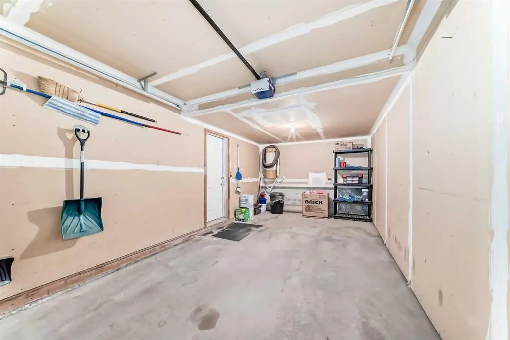 104 Kingsland Court SW