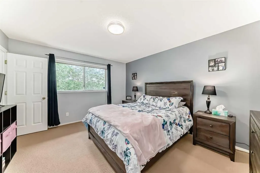 104 Kingsland Court SW