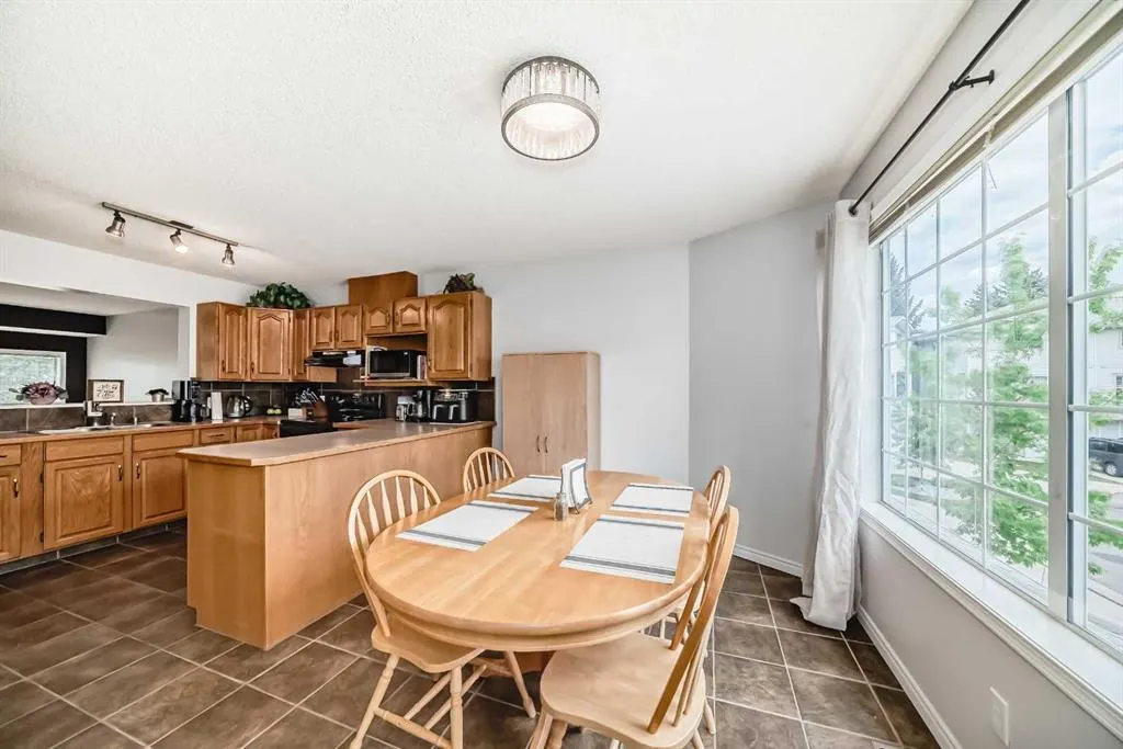 104 Kingsland Court SW