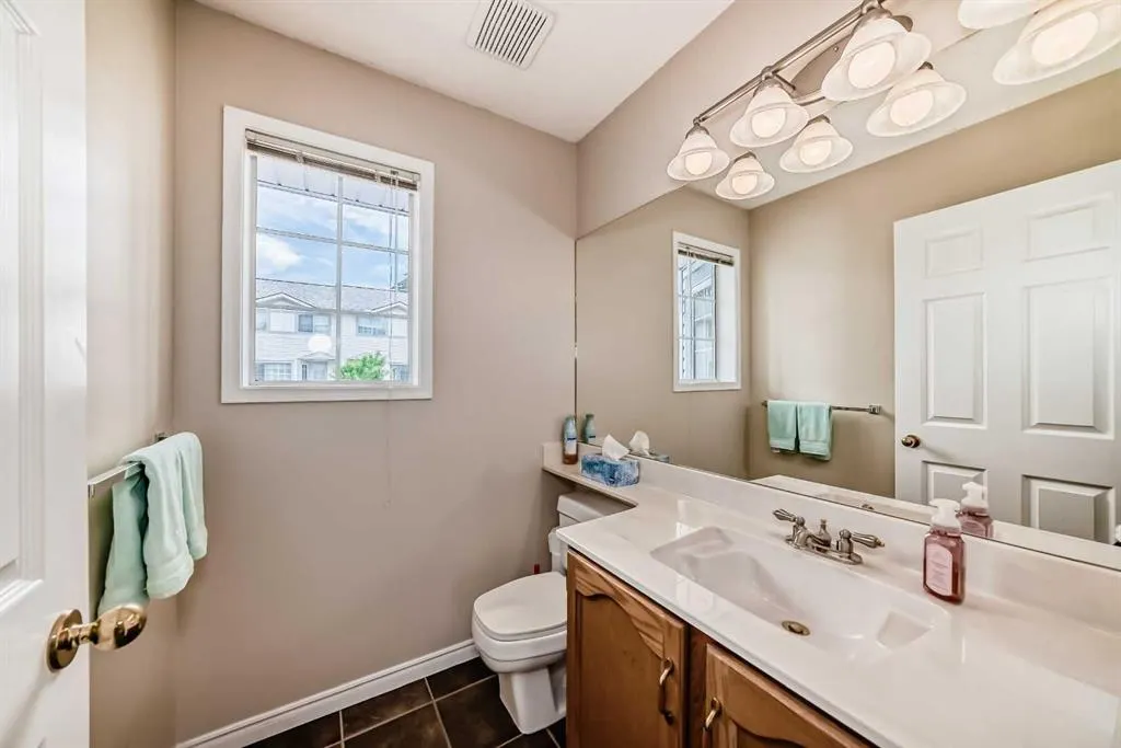 104 Kingsland Court SW