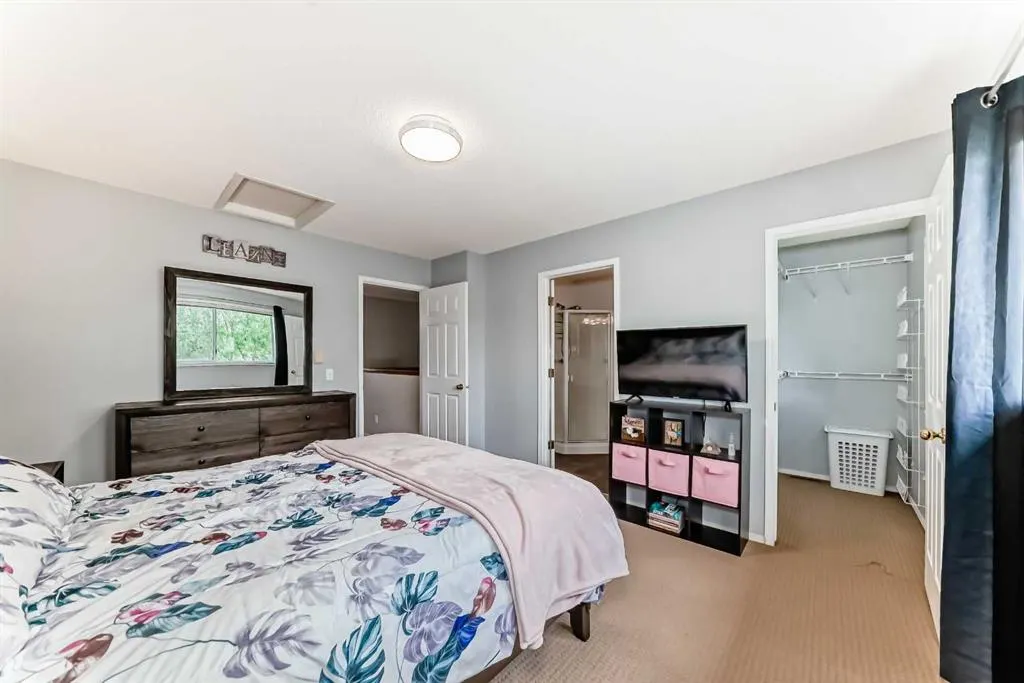104 Kingsland Court SW