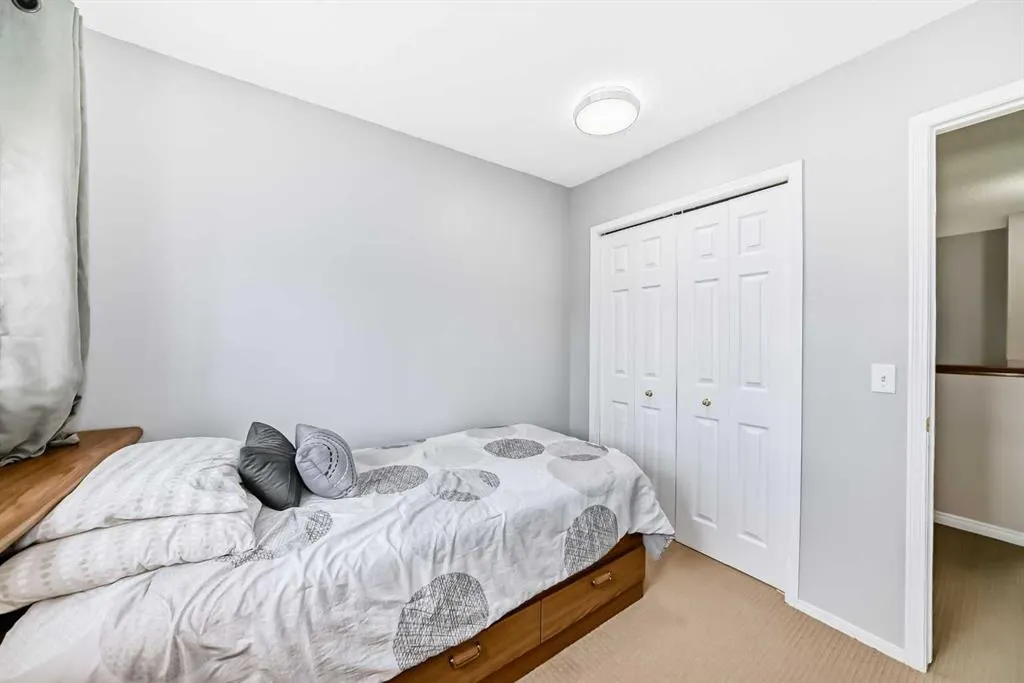 104 Kingsland Court SW