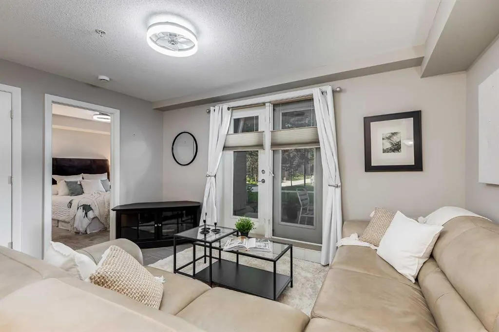 10 Market Boulevard SE, #1111