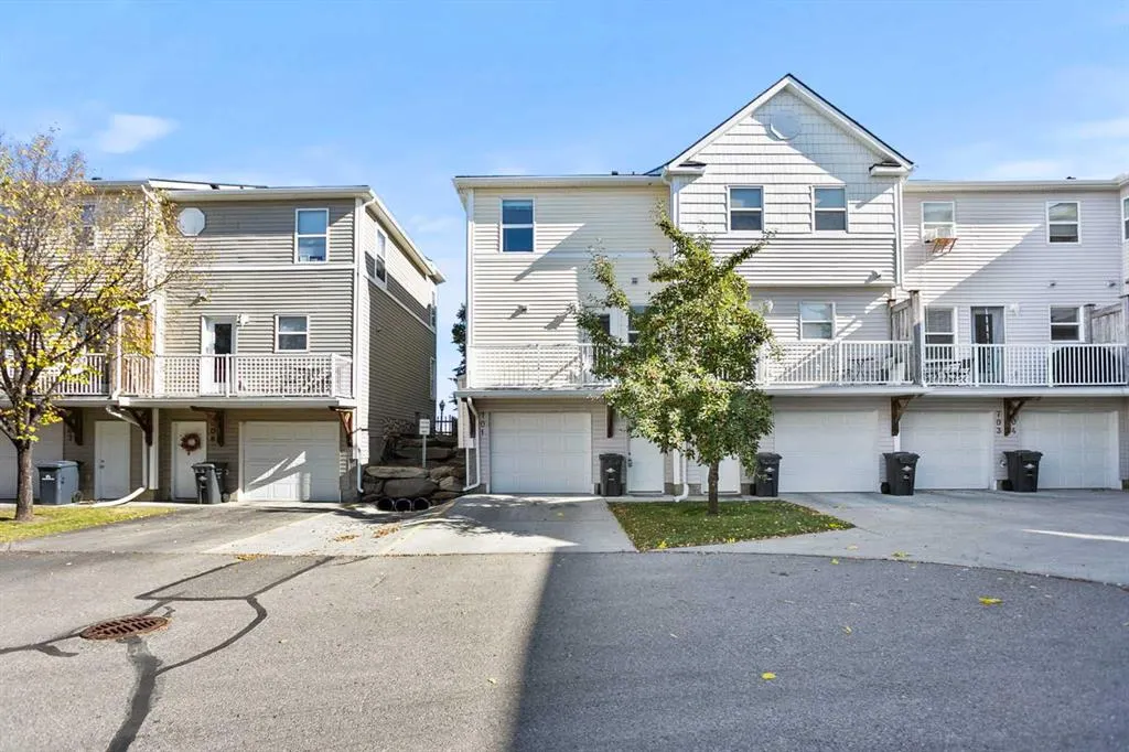 701 Prairie Sound Circle NW