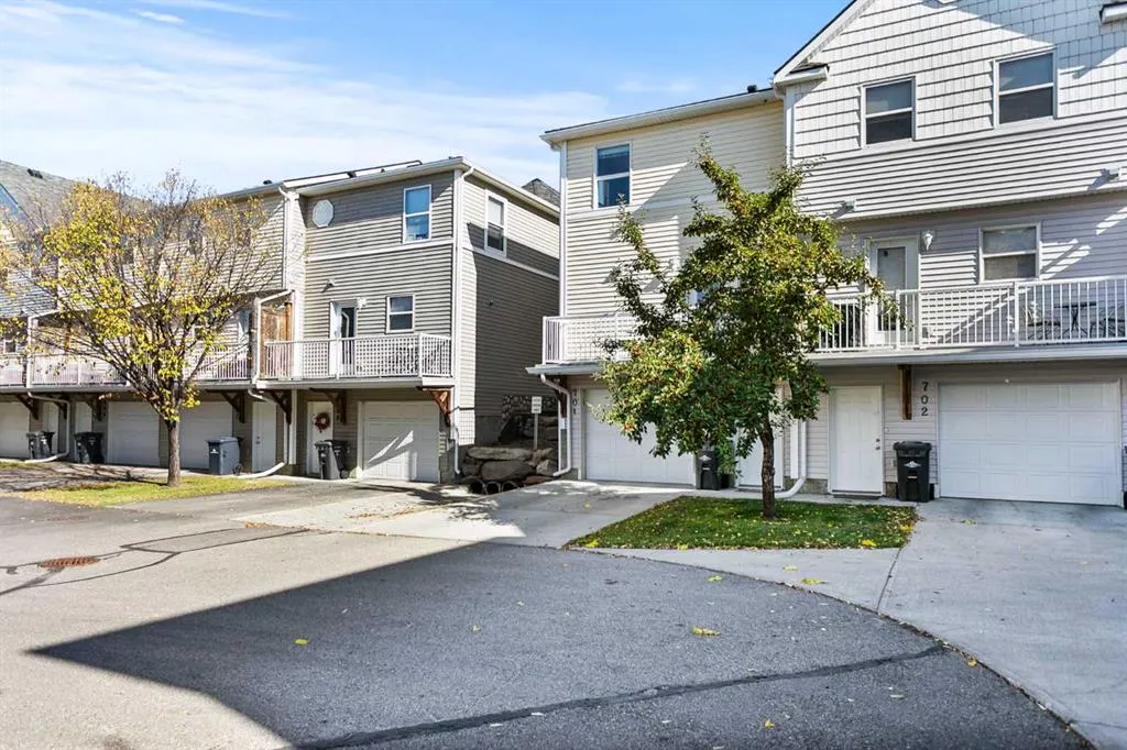 701 Prairie Sound Circle NW