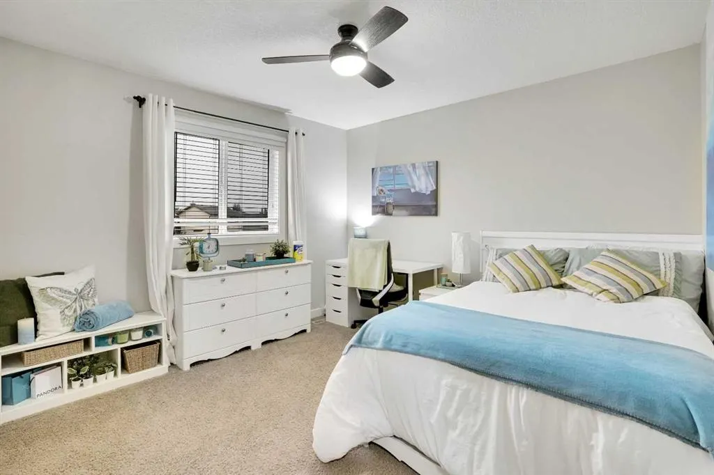 142 Luxstone View SW
