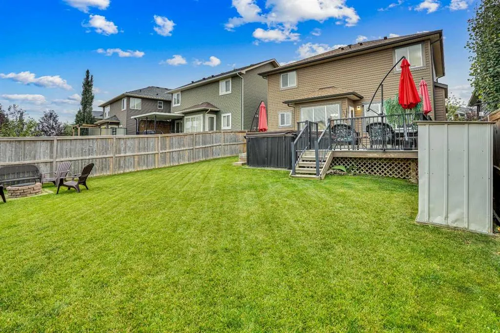 142 Luxstone View SW