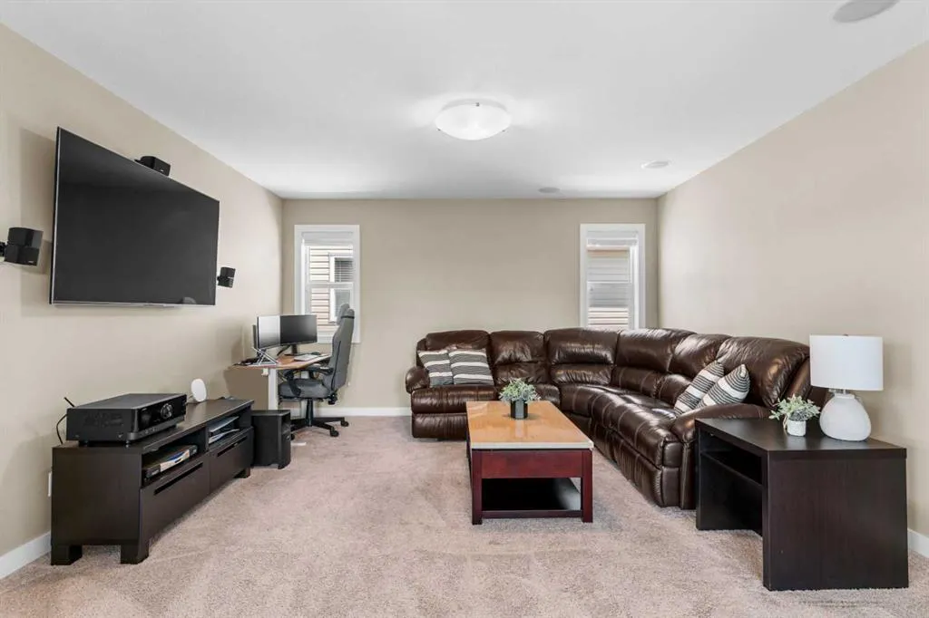 240 Copperpond Green SE