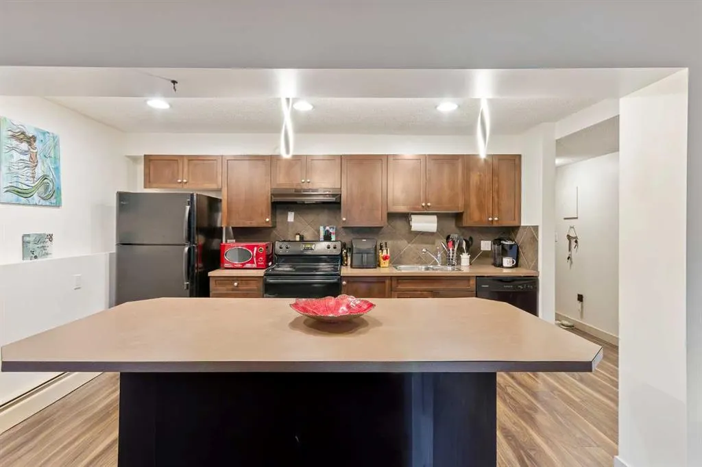 1836 12 Avenue SW, #103
