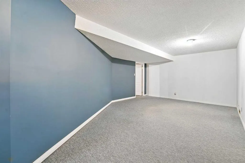 3 Varsity Ridge Terrace NW