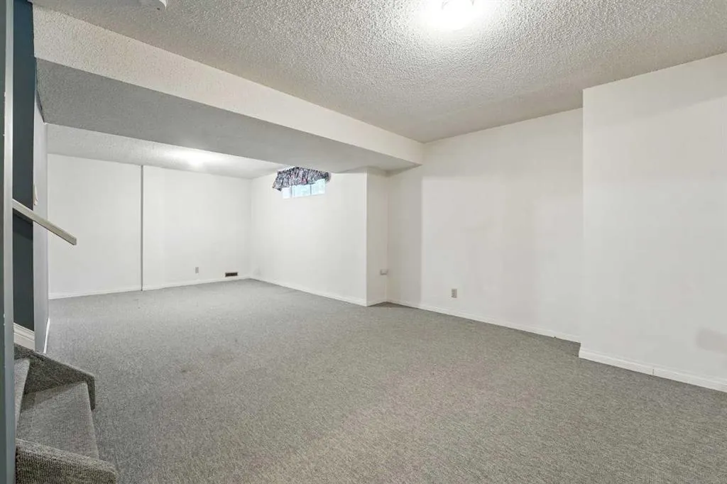 3 Varsity Ridge Terrace NW