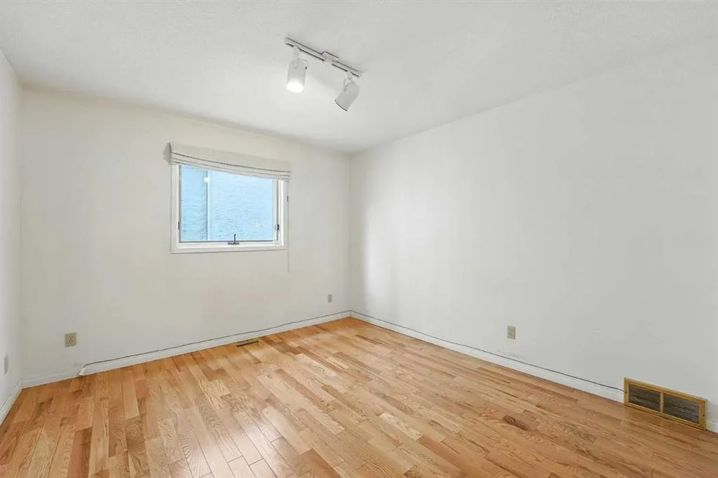 3 Varsity Ridge Terrace NW