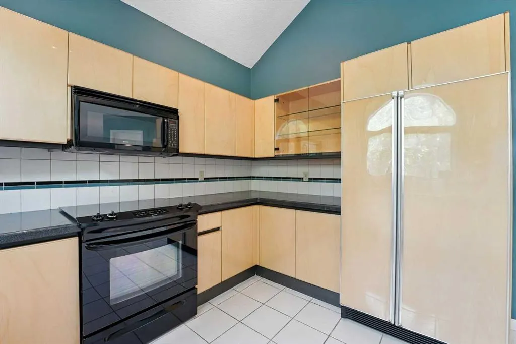 3 Varsity Ridge Terrace NW