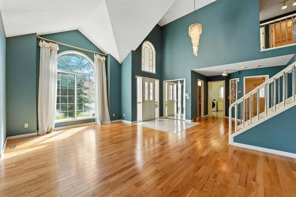 3 Varsity Ridge Terrace NW