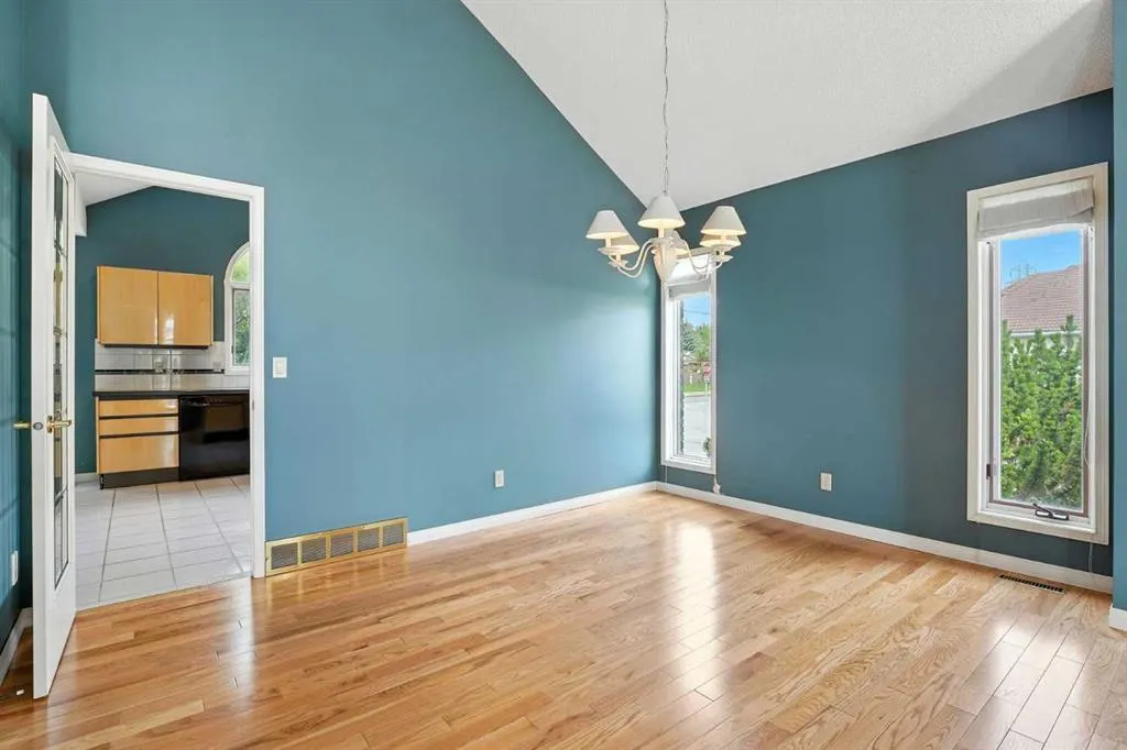 3 Varsity Ridge Terrace NW