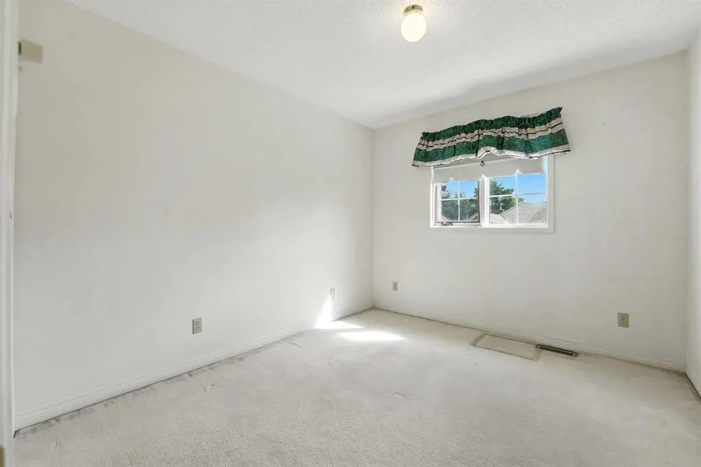 3 Varsity Ridge Terrace NW