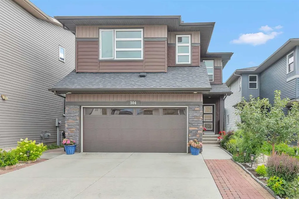 304 Corner Meadows Manor NE