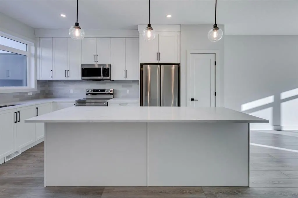 85 Royal Elm Green NW