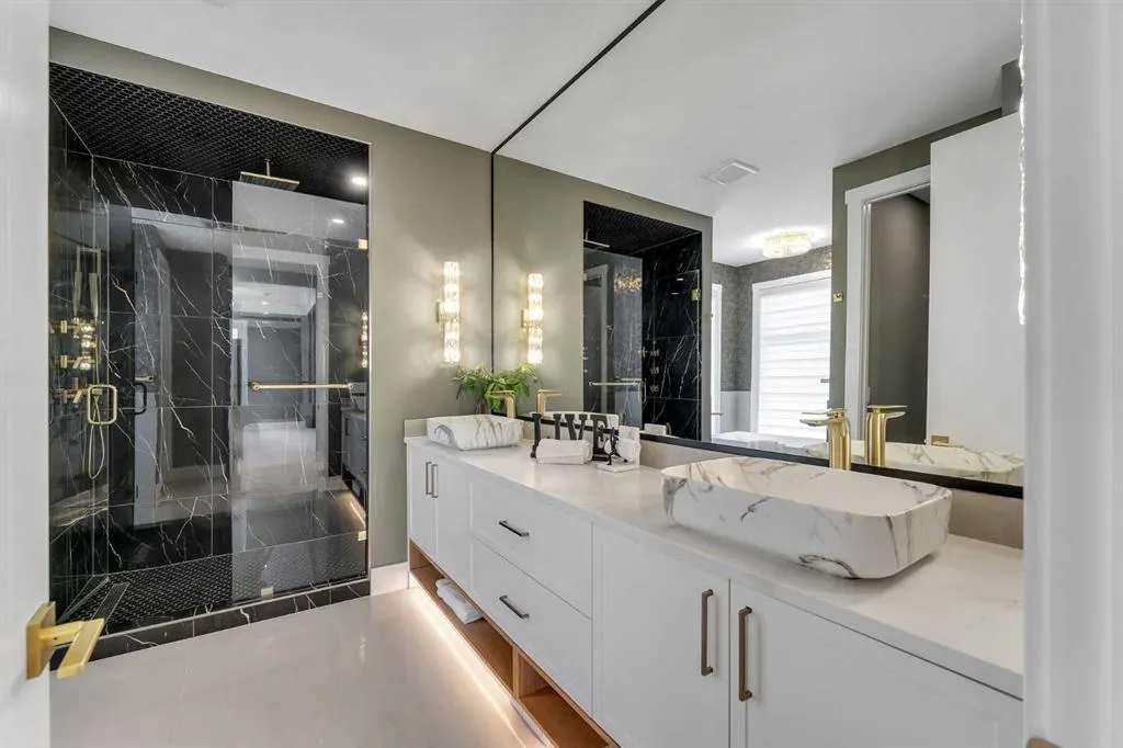 218 Waterstone Bay