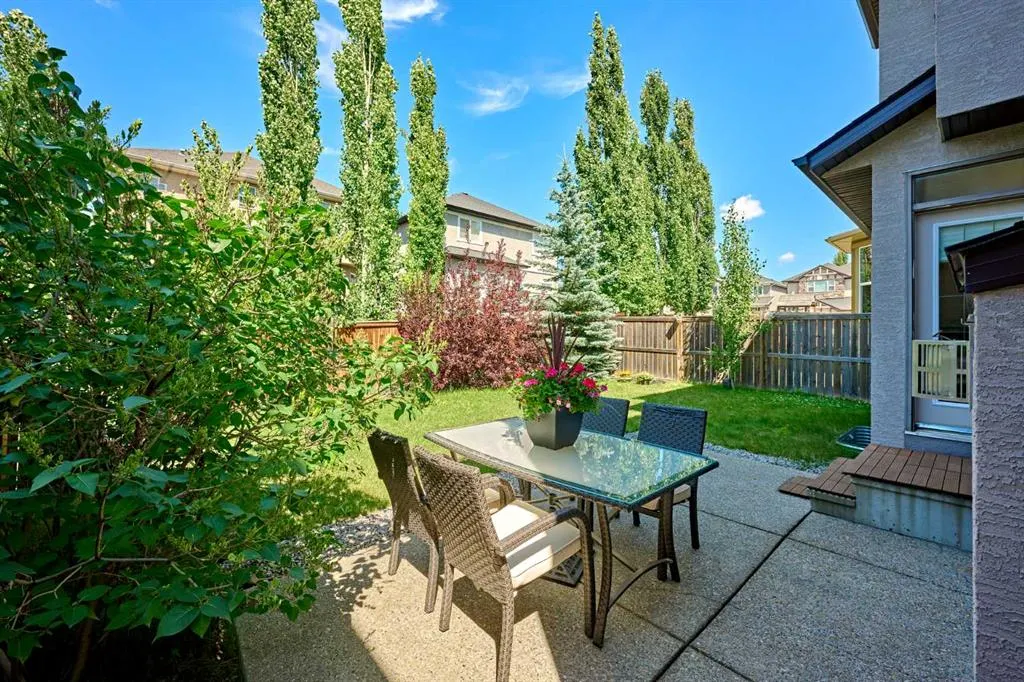 8 Aspen Stone Court SW